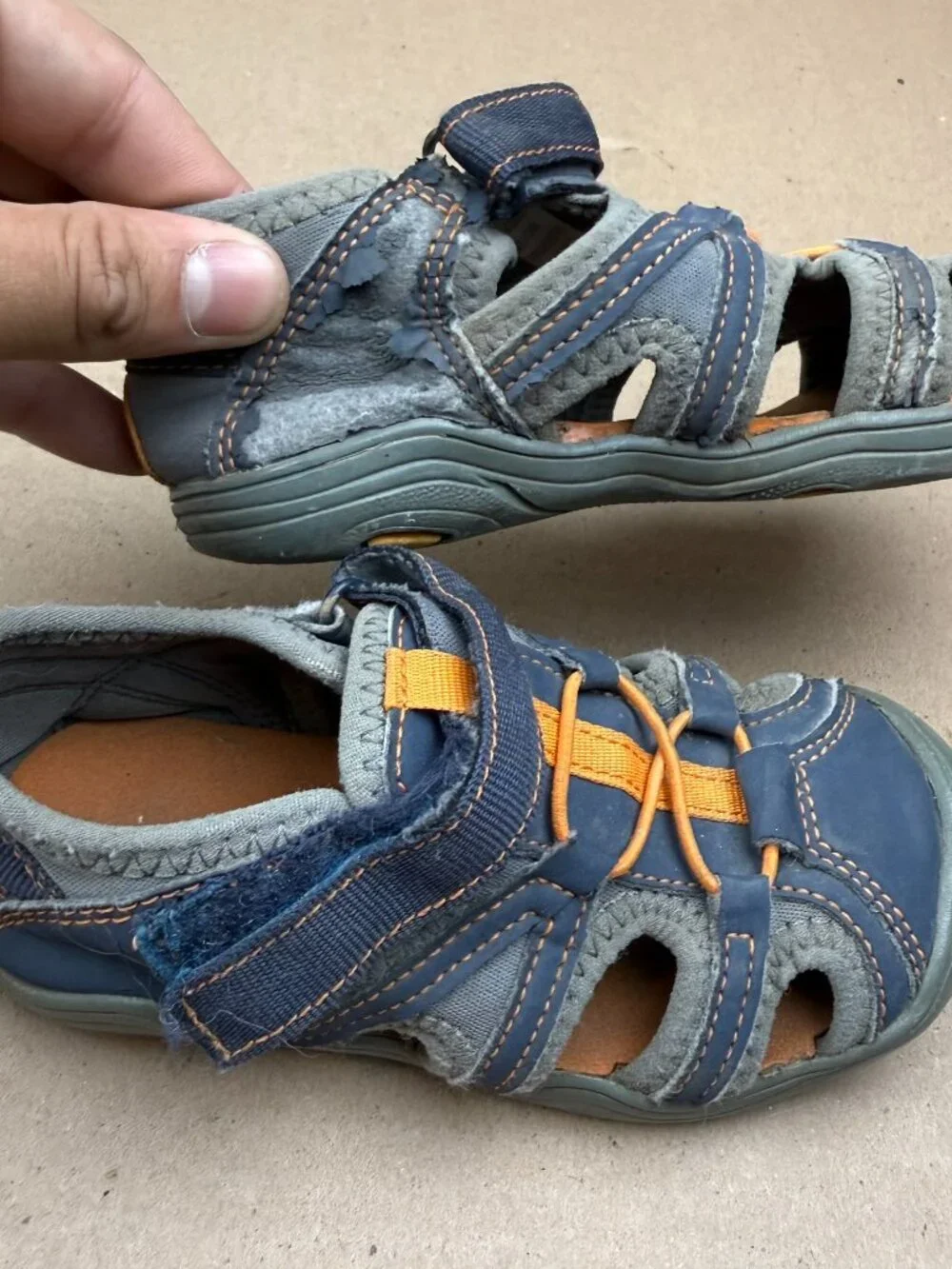 unisex kids Water Sandals Size 9 Blue Orange Closed Toe Summer Shoes WEAR DAMAGE